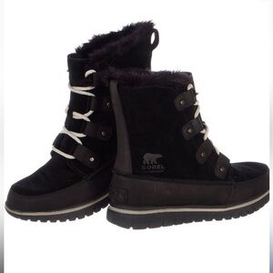 Sorel cozy Joan waterproof boots size 6